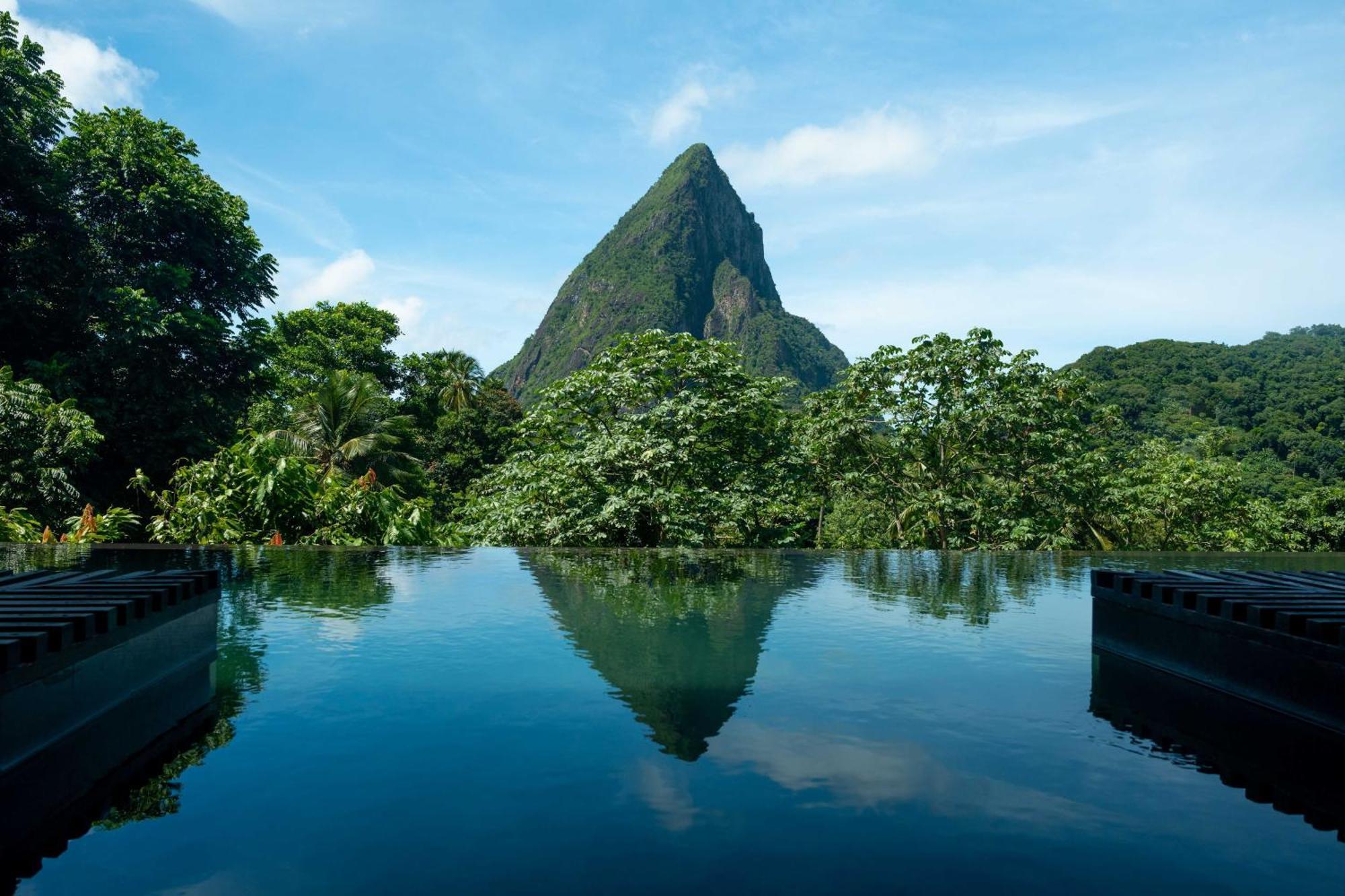 Rabot Hotel From Hotel Chocolat Soufriere Exterior photo